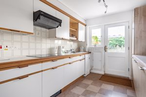 Kitchen- click for photo gallery
